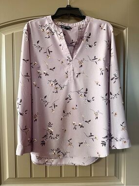 Hilary Radley Floral Split-Neck Blouse in Dusty Lavender